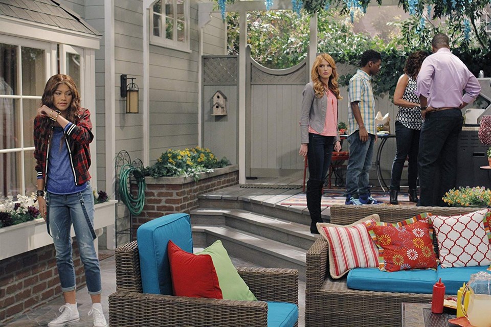 Bella Thorne, Bella Thorne kimdir, Bella Thorne filmleri, Bella Thorne fotoğrafları