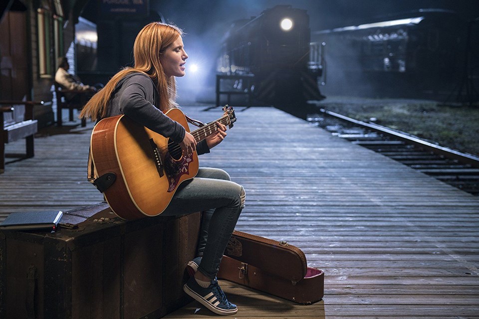 Bella Thorne, Bella Thorne kimdir, Bella Thorne filmleri, Bella Thorne fotoğrafları