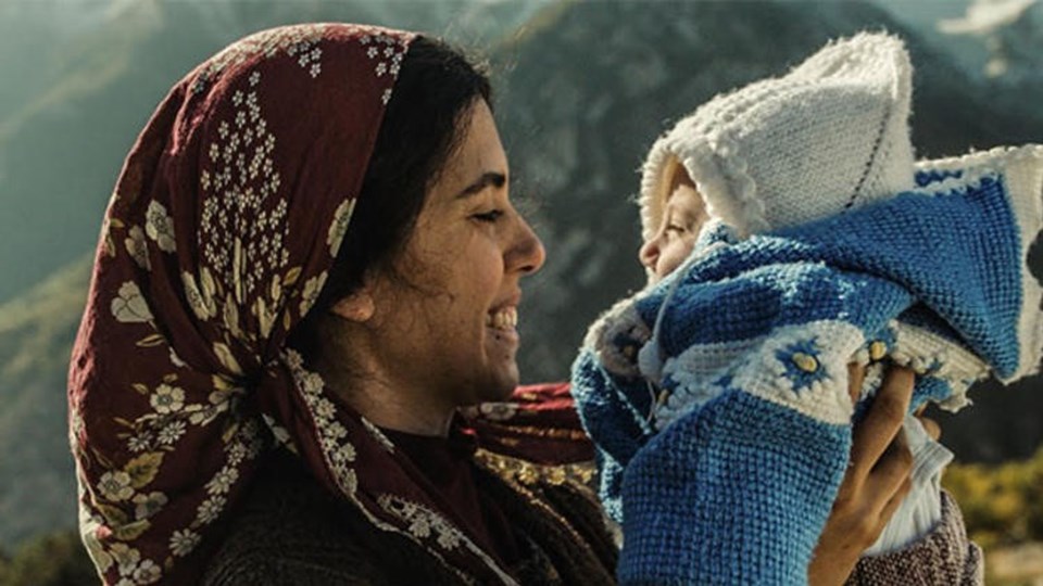 Emin Alper'in Kız Kardeşler Ulusal Yarışma bölümünde yer alıyor.