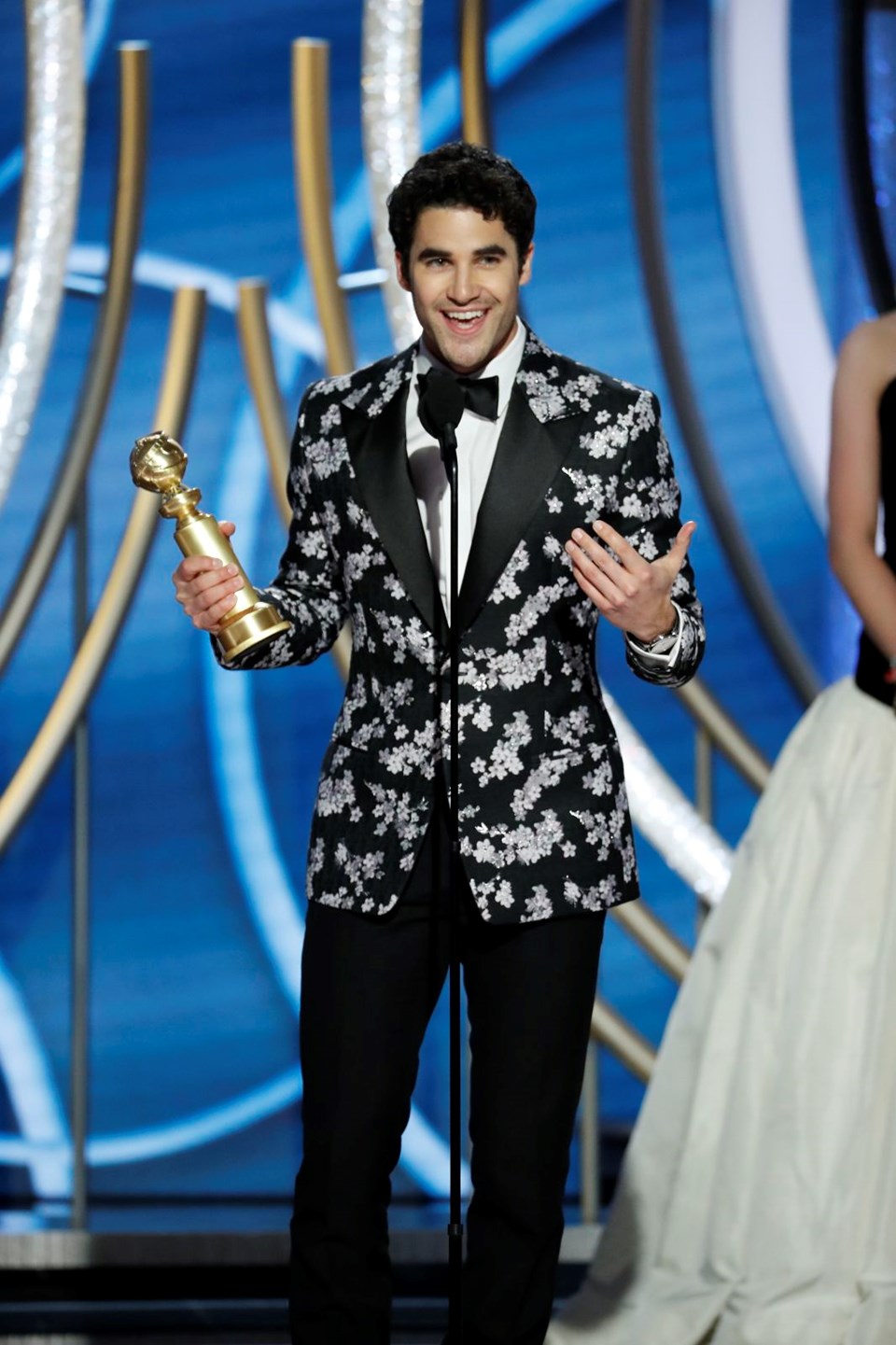 MİNİ DİZİ YA DA TV FİLMİ DALINDA EN İYİ ERKEK OYUNCU