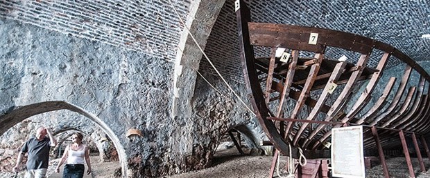 copyright_aabadoluajansi_2015_20150821062127.jpg