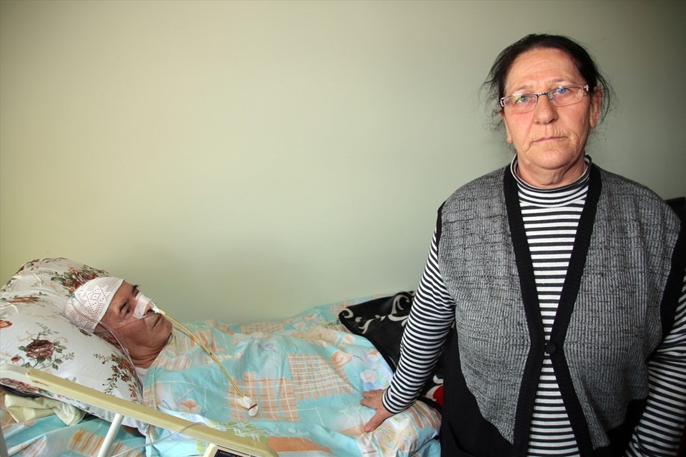 Yaşlılığa bağlı rahatsızlıkları nedeniyle evinde tedavi gören ve bugünkü anma törenine katılamayan Aşık Veysel'in büyük oğlu Ahmet Şatıroğlu "Vasiyetim yok, orada mezar yerim hazır, babamın mezarının yanında. Ölürsem hemen götürüp, oraya koyun” dedi.