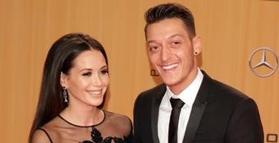 Mesut Özil ve sevgilisi Mandy Capristo