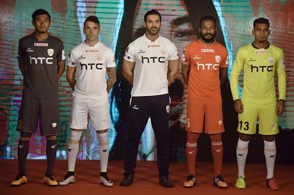 Abraham'ın sahibi olduğu Guwahati takımında bir donem Turkiye'de forma giyen
Didier Zokora'da yer alıyor.
