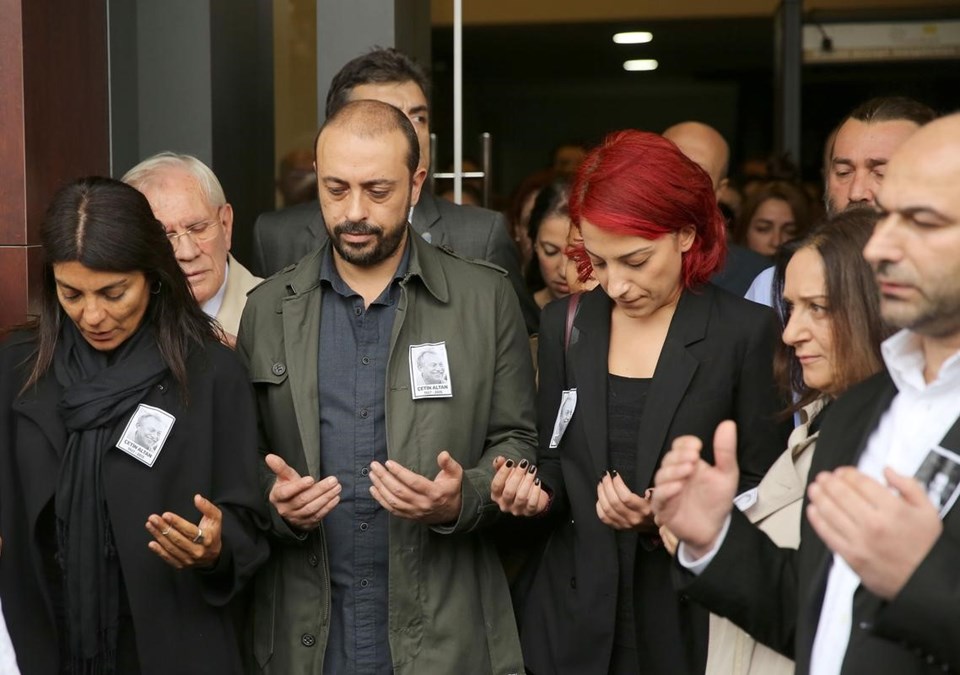 Çetin Altan'ın torunları Sanem-Kerem Altan.