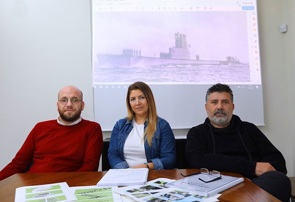 Yönetmen Ömer Faruk Sorak (sağda) Yapımcı Necmettin Sancak (solda) Senaryo Yazarı ve Proje Tasarımcısı Seda Demirtaş(ortada)