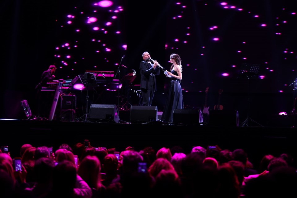 Emma Shapplin, Husnu Şenlendirici, Volkswagen Arena