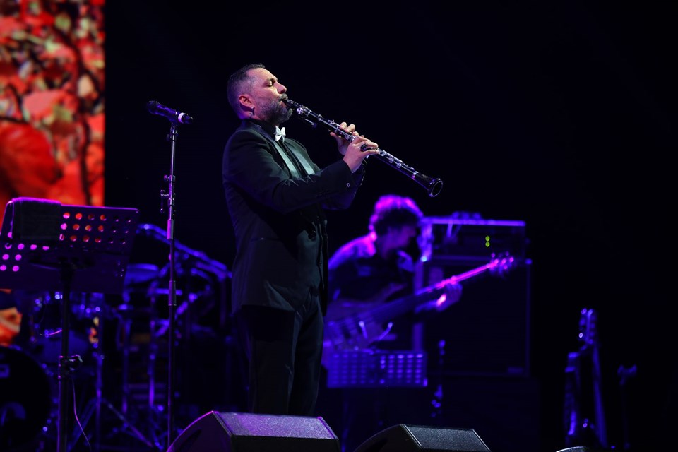 Emma Shapplin, Husnu Şenlendirici, Volkswagen Arena