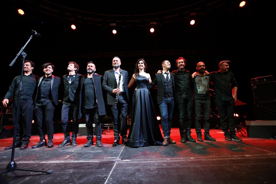Emma Shapplin, Husnu Şenlendirici, Volkswagen Arena