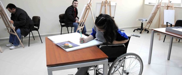 yeniden-fotografli-engelli-ressamlar-yeteneklerini-yaristiracak_7375_dhaphoto2.jpg