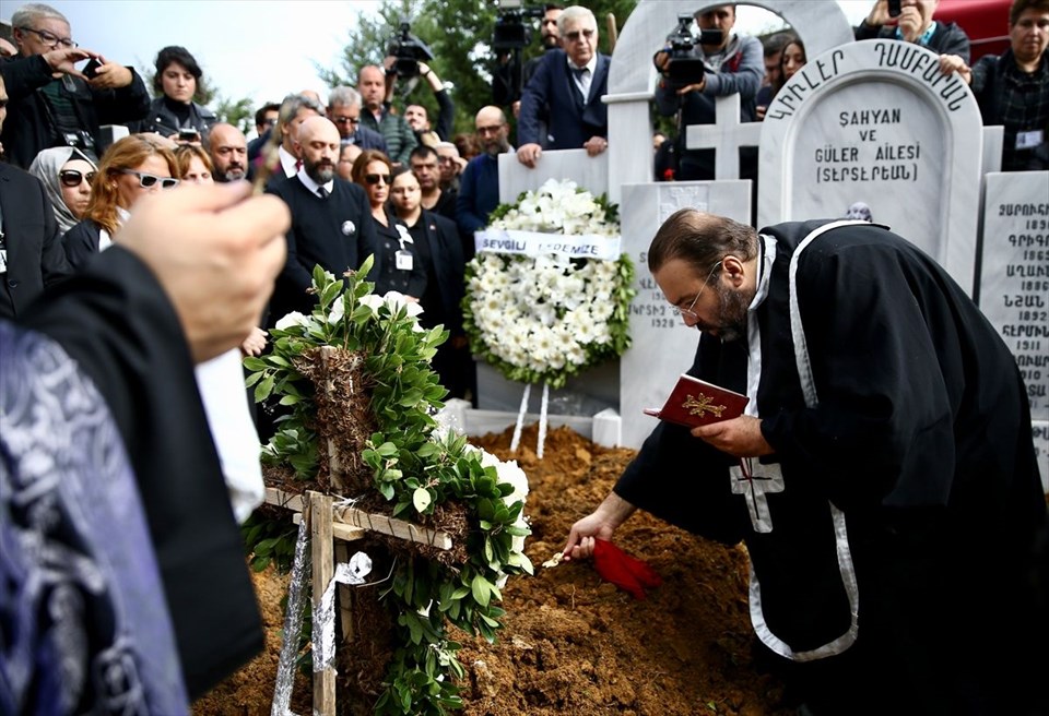 Ara Guler, Ara Guler için toren, Ara Guler'in son yolculuğu
