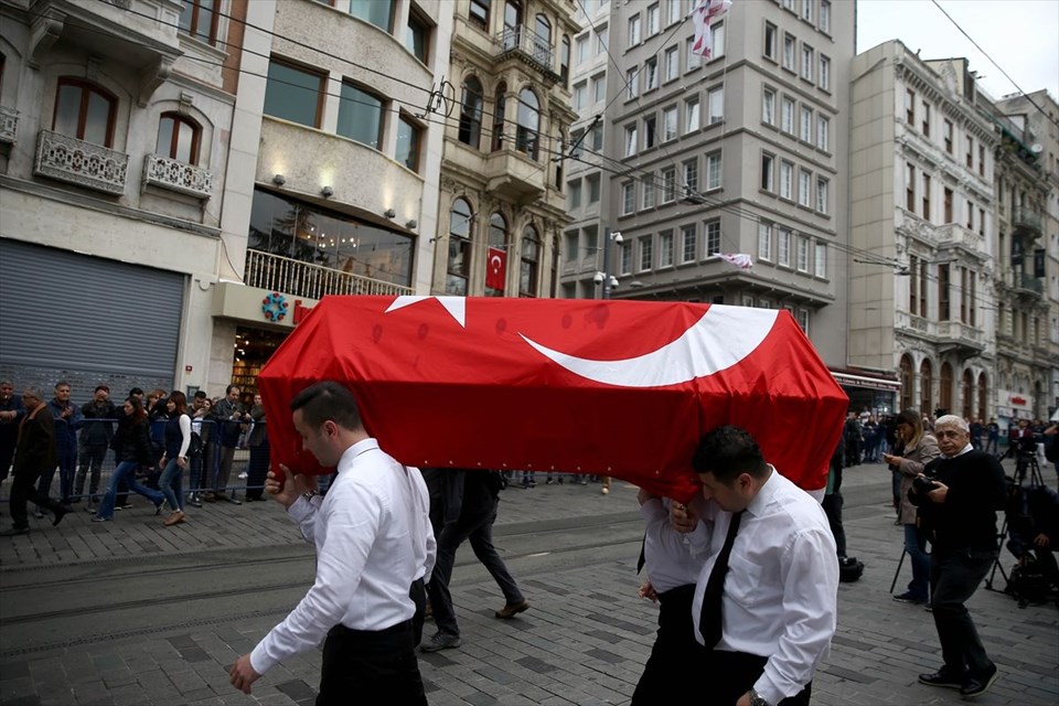 Ara Guler, Ara Guler için toren, Ara Guler'in son yolculuğu