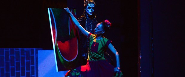 frida-sanatseverleri-bekliyor_3701_dhaphoto1.jpg