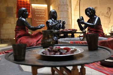 Gaziantep'te geçtiğimiz yıllarda müzeye çevrilerek Hamam Müzesi yapılan ve Lala Mustafa Paşa tarafından 1557 yılında yaptırılan Paşa Hamamı vatandaşların ilgi odağı oldu.