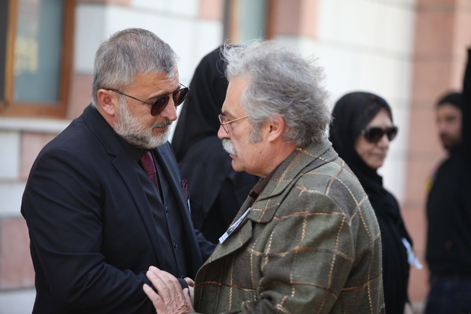 Haluk Bilginer, Åahsiyet, Agah BeyoÄlu, puhutv