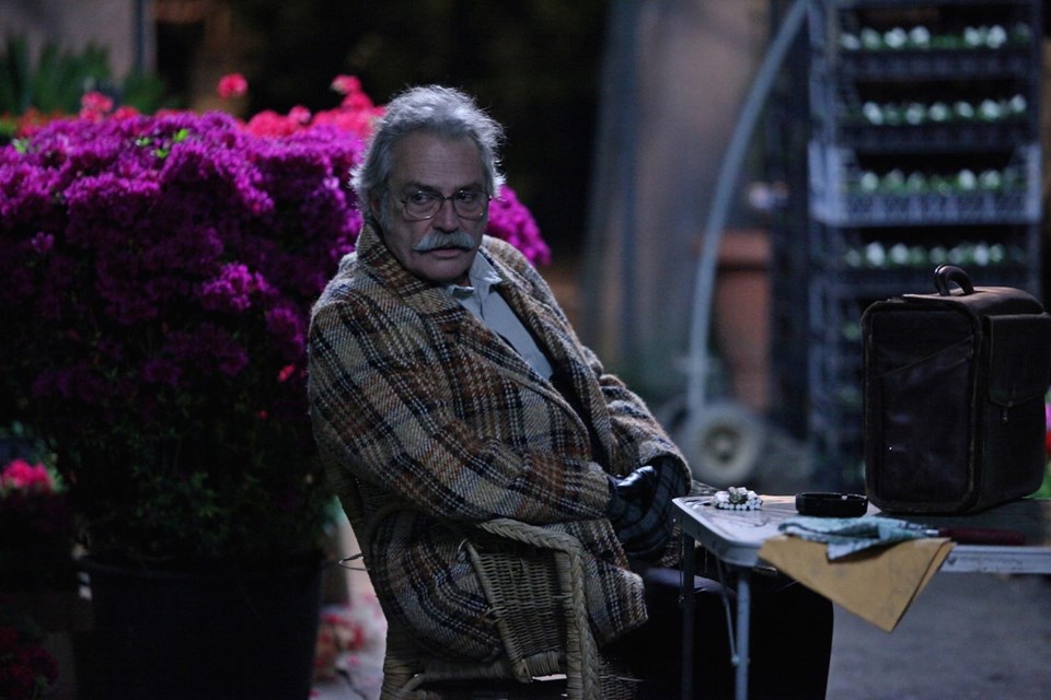 Haluk Bilginer, Åahsiyet, Agah BeyoÄlu, puhutv