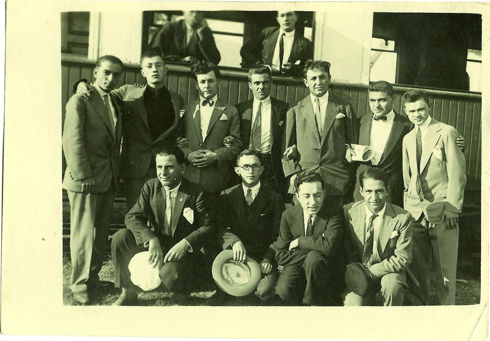 DARÜŞŞAFAKA EĞİTİM SEVDALISI