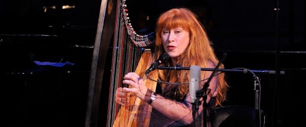 Loreena Mckennitt.jpg