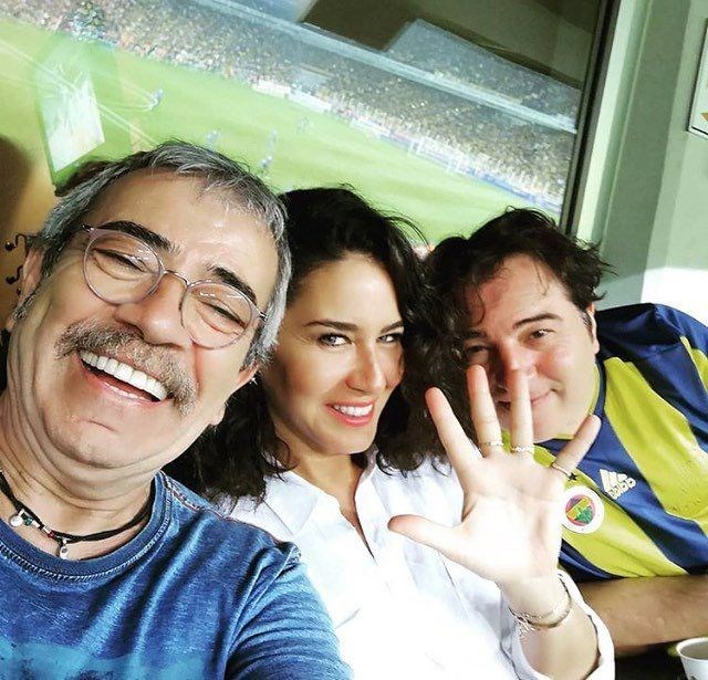 ÜNLÜ İSİMLER FENERBAHÇE MAÇINDA