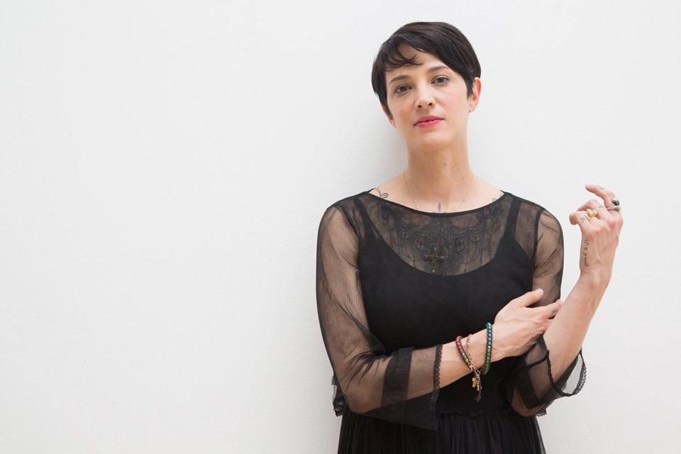 METOO HAREKETİNİN ÖNCÜSÜ ASIA ARGENTO: PEDOFİLİYLE SUÇLANMAK BENİ İNCİTİYOR