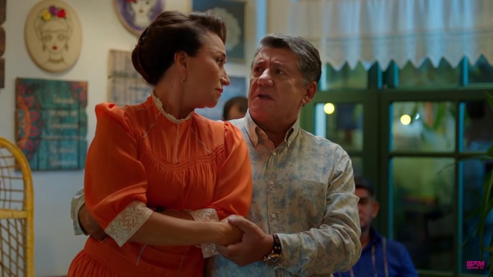 Demet Akbağ and Tarık Ünlüoğlu / Hedefim Sensin (2018)  Demet Akbağ and Tarık Ünlüoğlu / Hedefim Sensin (2018)
