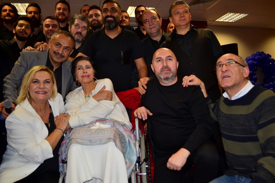 Bazı sanatçılar, Dünya Kanser Günü etkinlikleri kapsamında, halk müziği sanatçısı Nuray Hafiftaş'ın tedavi gördüğü hastanede konser vermişti. <br /> <br />