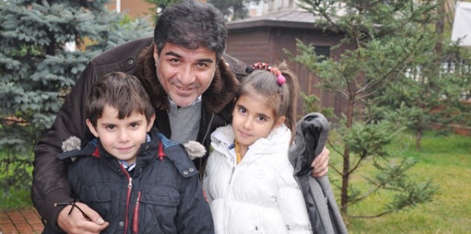İbrahim Erkal, mart ayında üçüncü kez baba olmuştu.