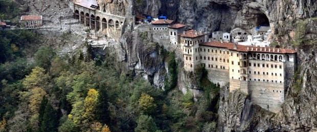 sumela-manastiri-haziranda-yeniden-ziyarete-acilacak_1745_dhaphoto3.jpg