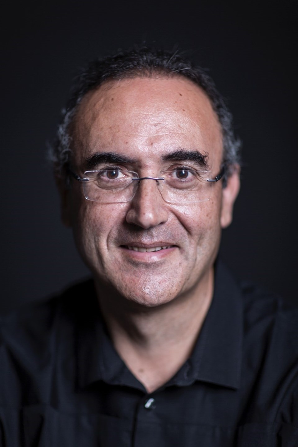 Sunay Akın