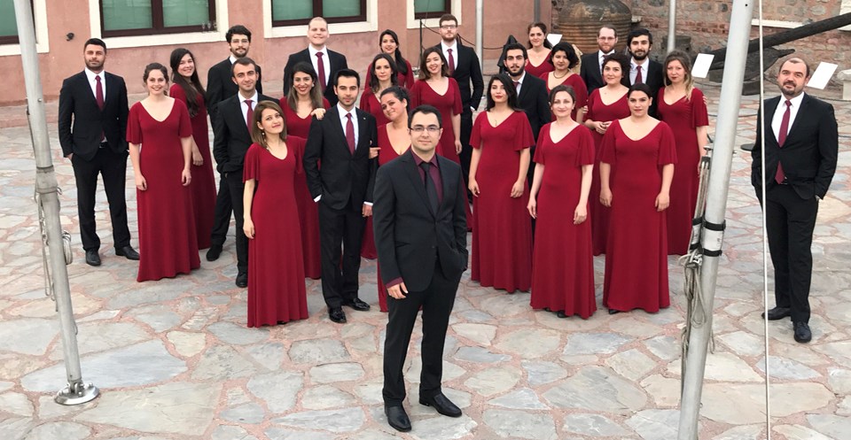 Rezonans, bu sene Avrupa’nın en köklü koro yarışmalarından biri olan Arezzo International Choral Competiton’da Türkiye’yi temsil etmeye hazırlanıyor.