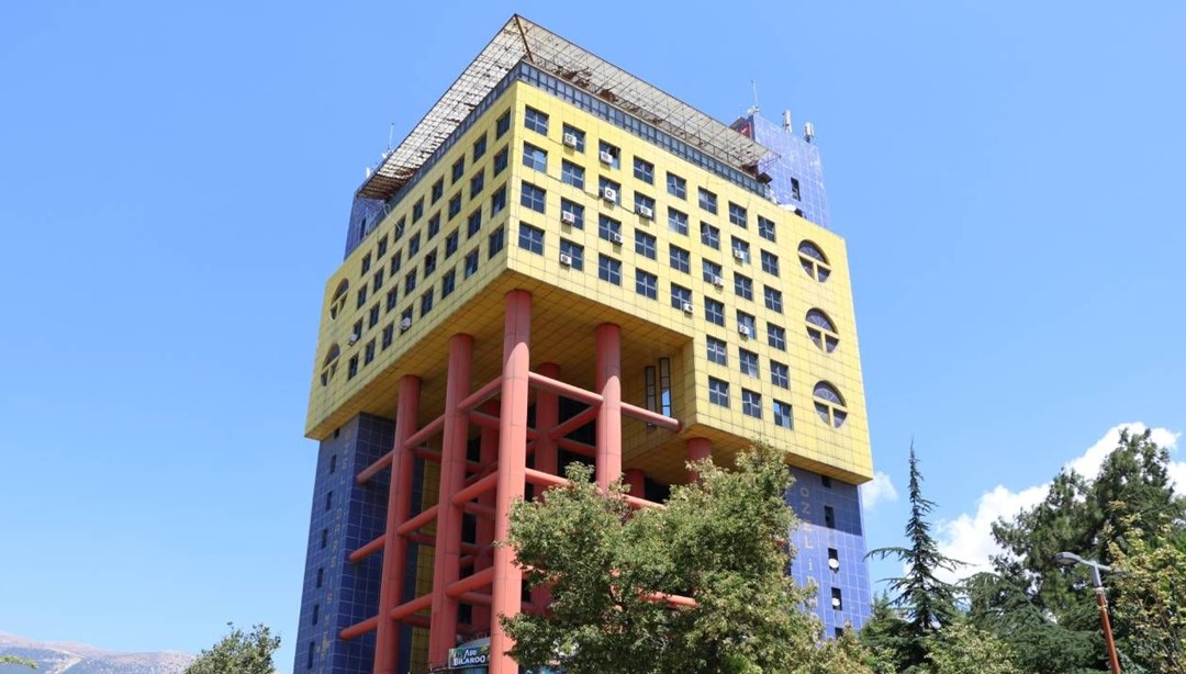 "Dünyanın en saçma binası"nın yerine yeni proje: Yapımı başladı