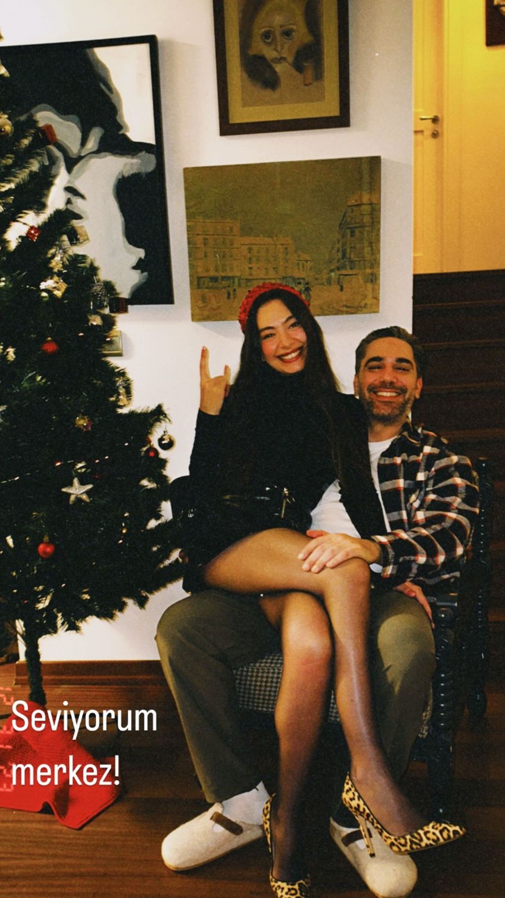 Ünlü isimlerden yeni yıl paylaşımları - 4