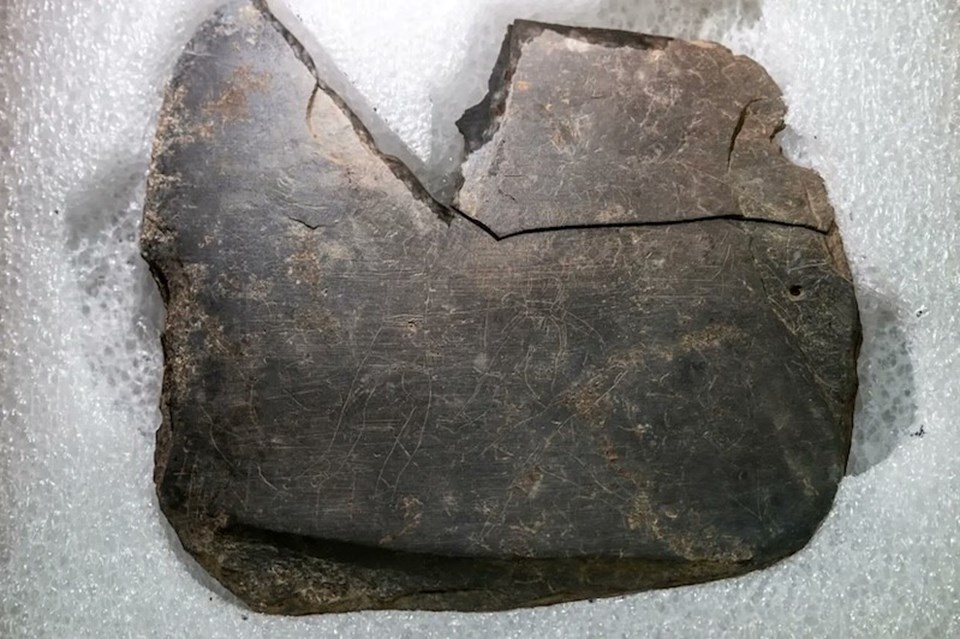 Kayıp uygarlığa ait antik taş keşfedildi - 1
