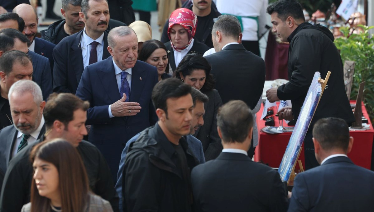 Cumhurbaşkanı Erdoğan'dan esnaf ziyareti