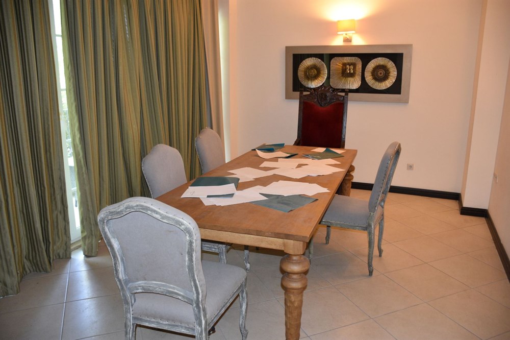 FETÖ'cü suikast timinin saldırdığı otelde o gecenin izleri silinmedi - 8