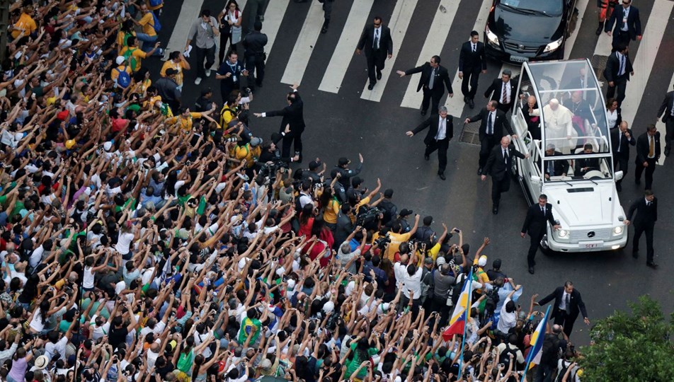Papa Franciscus ölmeden önce "papamobil" aracını Gazzeli çocuklara bağışlamış
