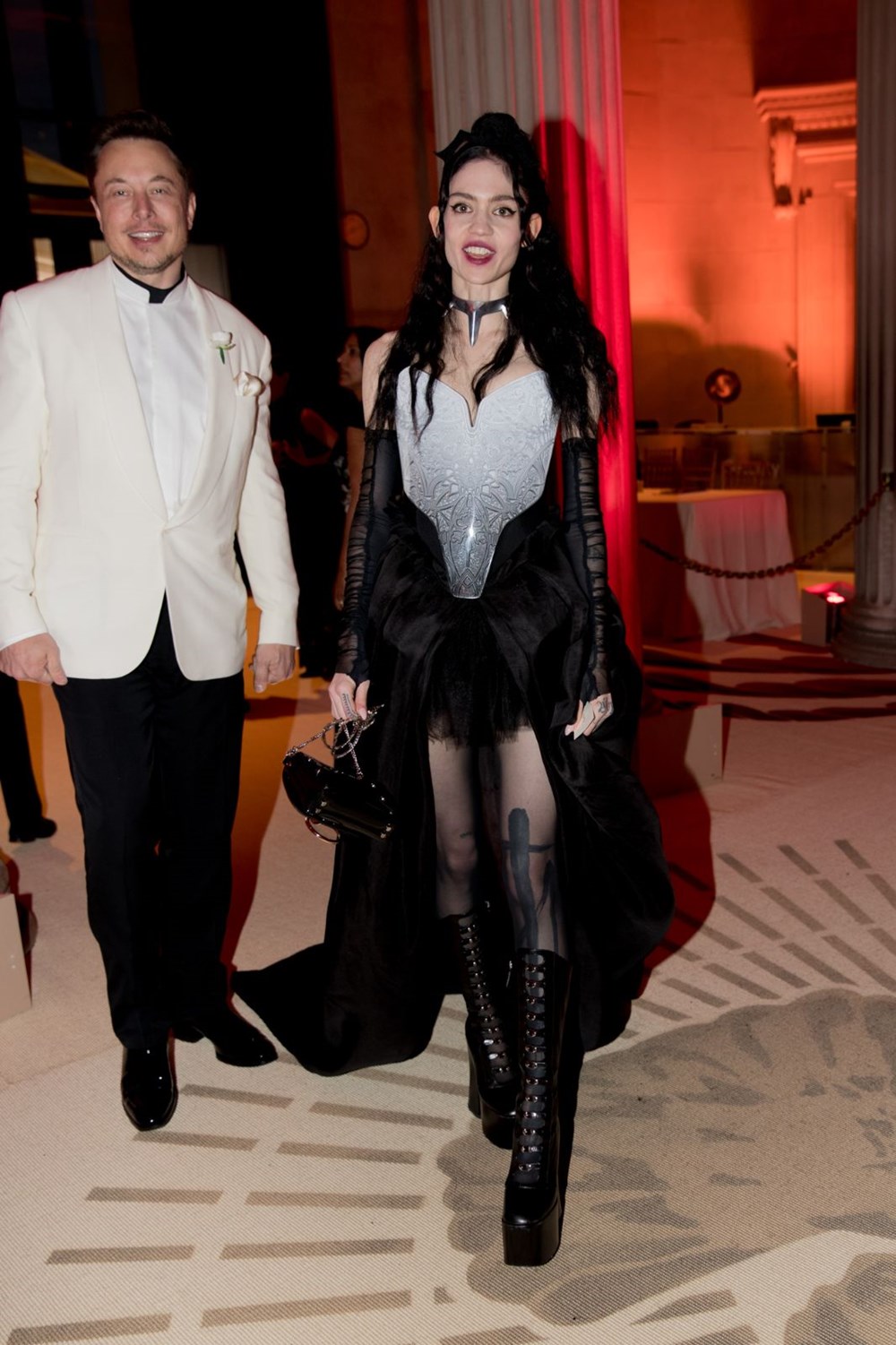 Grimes 6 aylık bebeği X Æ A-Xii Musk'ın radikal sanatı sevdiğini savundu - 6