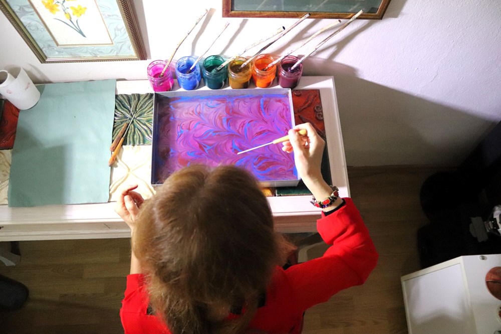 Ebru Sanatıyla Dönüşen Atık Deriler: Takı ve Çantalarda Yeni Bir Sanat Doğuyor 75 sevyA fn kKYs4f pcGmtA