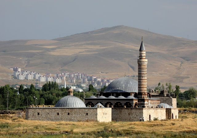 van kalesi, van gezilecek yerler, unesco dünya mirası listesi, urartular