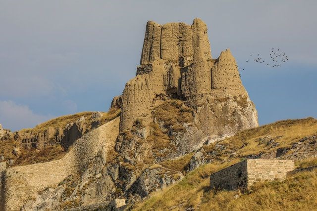 van kalesi, van gezilecek yerler, unesco dünya mirası listesi, urartular