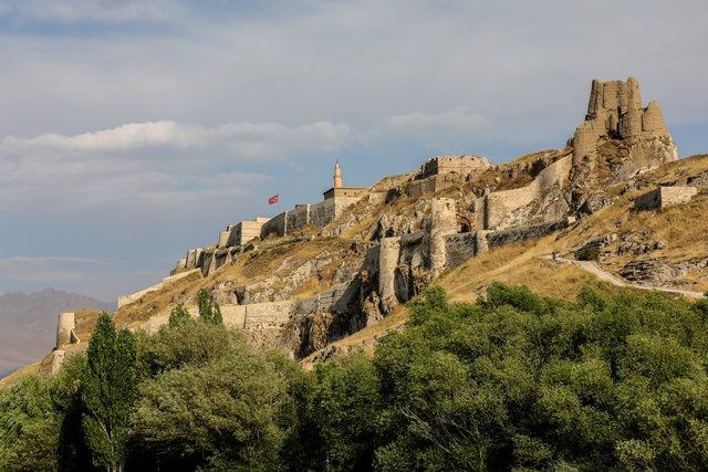 van kalesi, van gezilecek yerler, unesco dünya mirası listesi, urartular