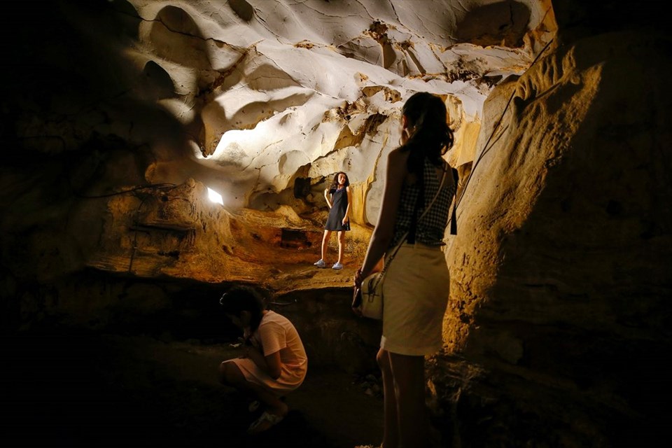 antalya, karain mağarası, ilk insan neandertal kalıntıları, karain mağarası nerede