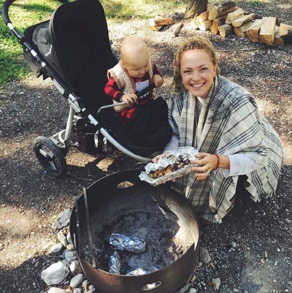 katya nova, rob nova, nurturingnova, dünyayı gezen gezginler, dünya gezginleri, alternatif yaşam, hippi aile, hippi çift, hippi yaşam tarzı