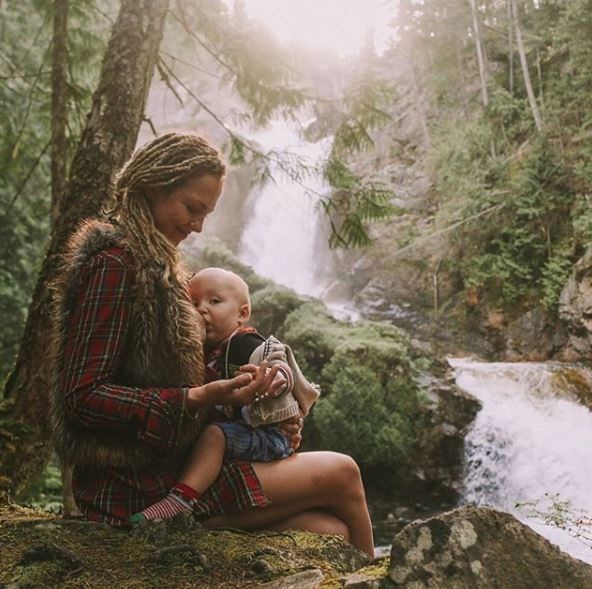 katya nova, rob nova, nurturingnova, dünyayı gezen gezginler, dünya gezginleri, alternatif yaşam, hippi aile, hippi çift, hippi yaşam tarzı