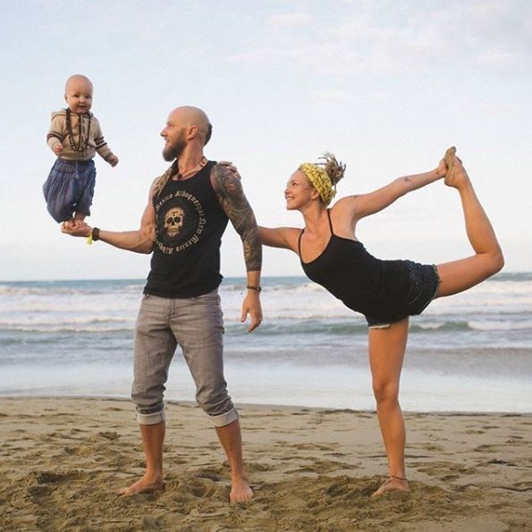 katya nova, rob nova, nurturingnova, dünyayı gezen gezginler, dünya gezginleri, alternatif yaşam, hippi aile, hippi çift, hippi yaşam tarzı