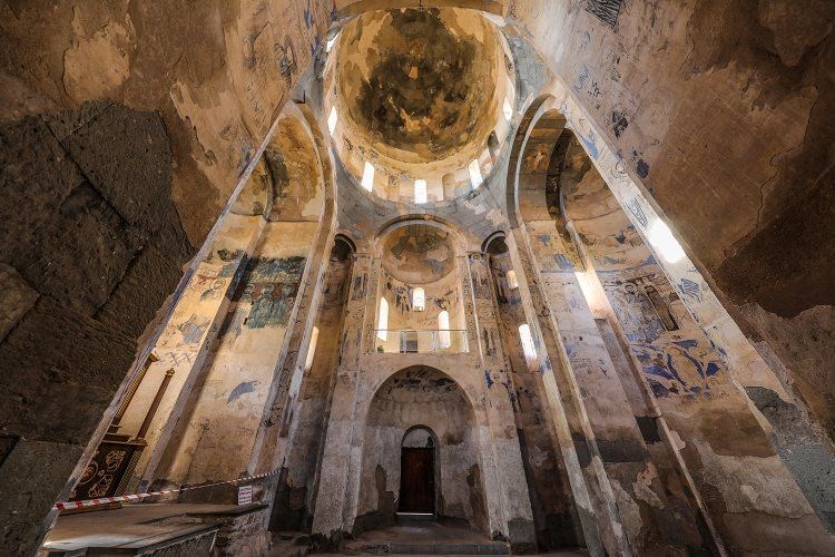 akdamar adası, van, van gezilecek yerler, akdamar ismi nereden geliyor, akdamar kökenleri, ah tamara