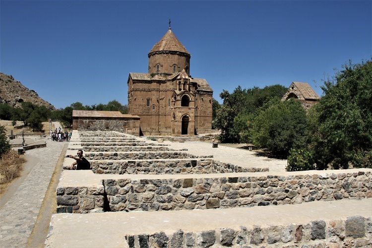 akdamar adası, van, van gezilecek yerler, akdamar ismi nereden geliyor, akdamar kökenleri, ah tamara