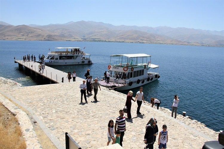 akdamar adası, van, van gezilecek yerler, akdamar ismi nereden geliyor, akdamar kökenleri, ah tamara