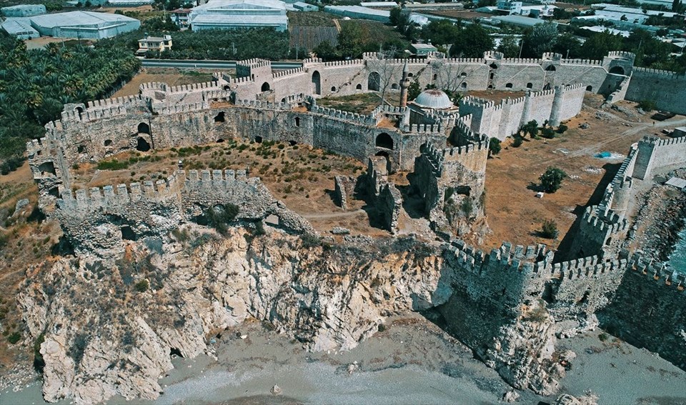 mamure kalesi, mersin gezilecek yerler, türkiye'nin kaleleri, anamur kalesi