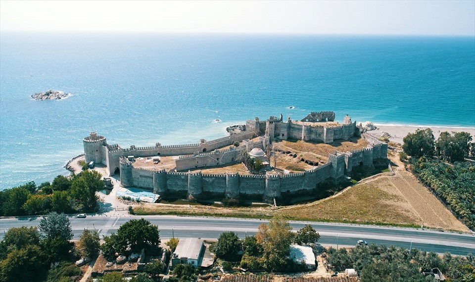 mamure kalesi, mersin gezilecek yerler, türkiye'nin kaleleri, anamur kalesi